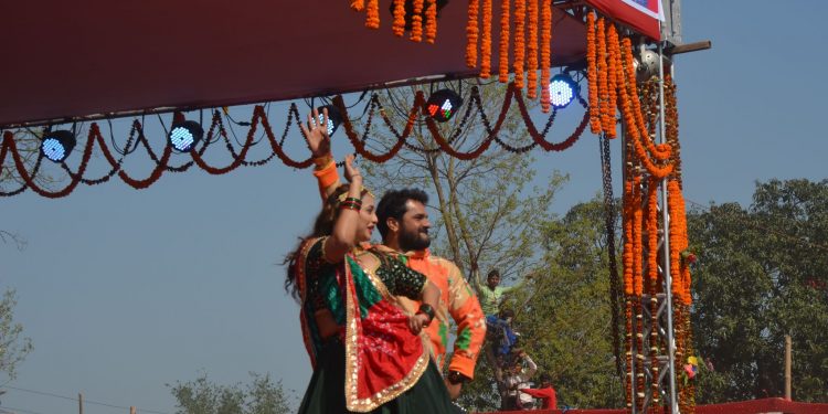 मधानी महोत्सव  : भोजपुरी सुपरस्टार खेसारीलाल र नेपाली महानायक राजेश हमालको प्रस्तुती