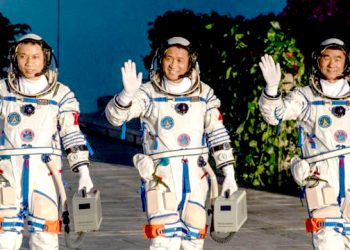 तीन चिनियाँ अन्तरिक्ष यात्री छ महिनापछि पृथ्वीमा अवतरण, चीनको अन्तरिक्ष याात्रामा अर्को सफलता