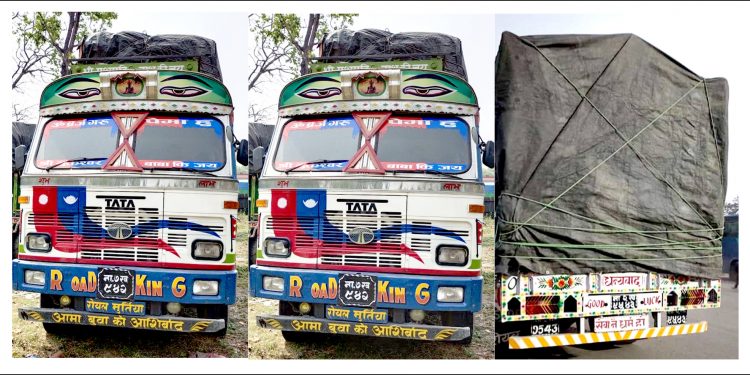 सशस्त्र प्रहरीद्वारा ठूलो परिमाणमा तस्करीको सामान सहित २ वटा ट्रक नियन्त्रणमा