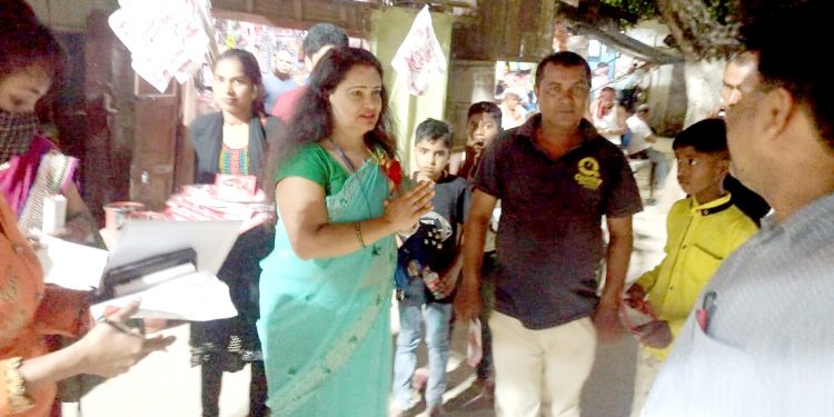 उपमेयरका स्वतन्त्र उम्मेदवार रम्भा मिश्राद्वारा घरदैलो अभियानलाई तिब्रता