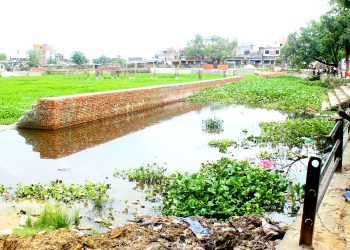 मुख्यमन्त्री लालबाबुको ‘काम कम, प्रचार बढि’ नगवा पोखरी सौन्दर्यीकरण लथालिङ्ग