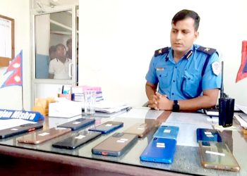 प्रनि मिश्रको सक्रियता : हराएको १६ थान मोवाईल फेला पारी मोबाइलधनीलाई बुझाइयो