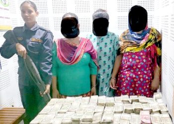 साढे २८ लाख बढि प्रतिबन्धित भारतीय नोट सहित ३ जना महिला  पक्राउ