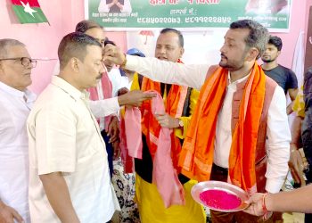 कांग्रेसका बुथसभापति कोइरीले गरे जसपामा प्रवेश, प्रदीप यादवले गरे स्वागत