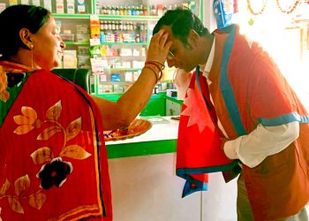 लौरो उम्मेदवार सर्राफको घरदैलो जारी