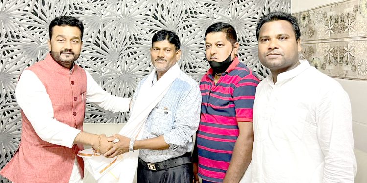 २८ वर्ष काँग्रेसको राजनीति गरेका वीरगञ्जका नेता साह जसपा प्रवेश