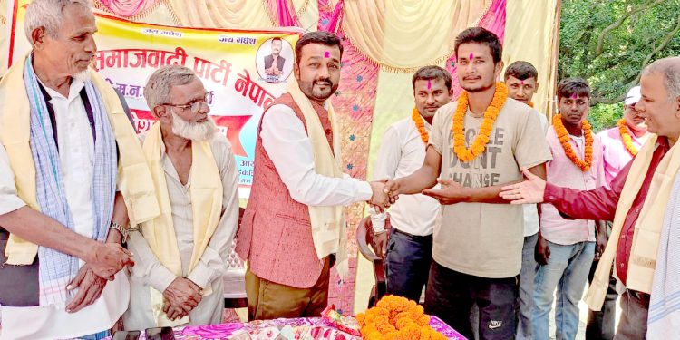 पाँच वर्षसम्म जनताको विचमा रहेर काम गरेको छु : प्रदीप यादव