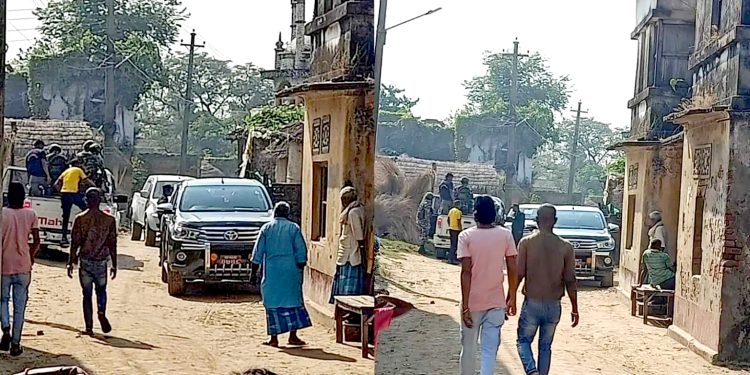 नमुना मतपत्र एवं स्वस्तिक छाप सहित जालिम मियाँका छोरा पक्राउ