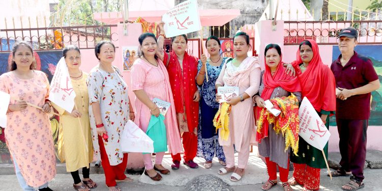 हलो छाप उम्मेदवार डंगोलको घरदैलो अभियान तिब्र, स्थानीयद्वारा विजयीको शुभकामना