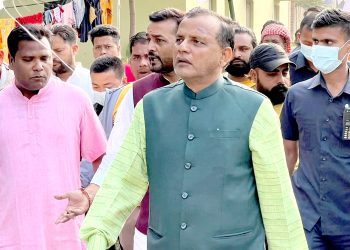 मुख्यमन्त्री लालबाबु राउत गद्दी घरदैलोमा व्यस्त