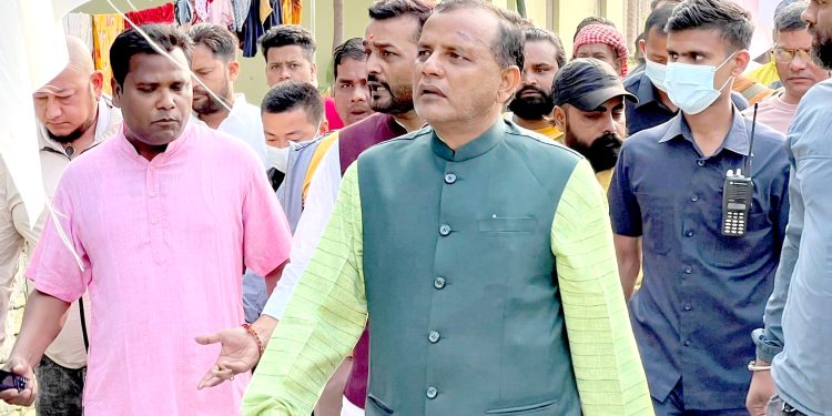 मुख्यमन्त्री लालबाबु राउत गद्दी घरदैलोमा व्यस्त