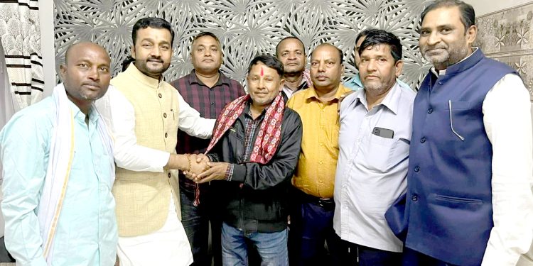 प्रदीप यादवप्रति आकर्षण बढ्दै, विभिन्न पार्टीका नेता कार्यकर्ताहरुद्वारा जसपा प्रवेश