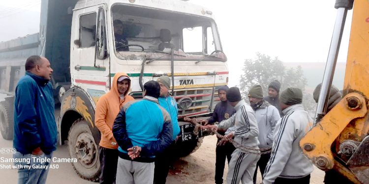 जथाभावी पार्किङ र फुटपाथ अतिक्रमण धमाधम खाली गराइँदै