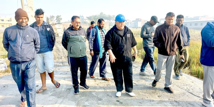 नगरवासिको समस्या बुझ्न टोलटोलमा पुगे मेयर सिंह
