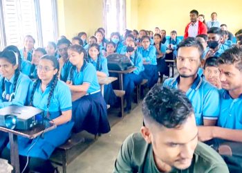 तराईमा शितलहरीसँगै चिसो बढेपछि विद्यालयहरु बन्द हुँदै