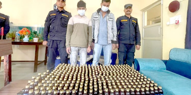 प्रतिबन्धित लागुऔषध सहित दुईजना पक्राउ