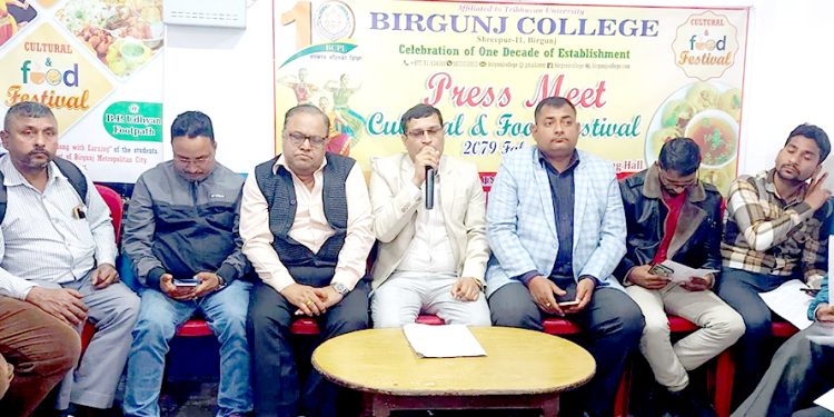 कलेजको बार्षिकोत्सवको अवसरमा रात्रि सांस्कृतिक तथा खाना मेला