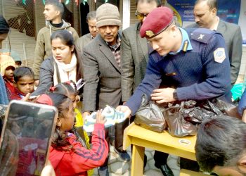 समता स्कुलका बिद्यार्थीहरुलाई आवश्य सामग्री बितरण