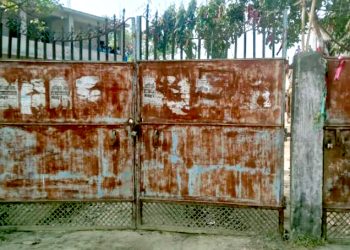 दिव्य कन्या प्रा.वि. विरन्चीबर्वामा केमेस्ट्री शिक्षकको माग गर्दै विद्यार्थीहरुद्वारा तालाबन्दी