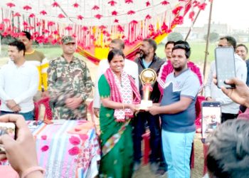 कर्मचारी प्रिमियर लिगकाे उपाधि पकाहामैनपुरलाई