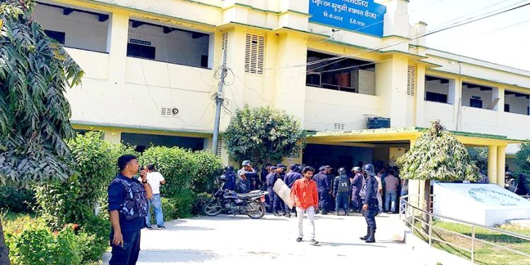 मतदाता विवादले ठाकुरराम बहुमुखी क्याम्पसको स्ववियू चुनाव स्थगित