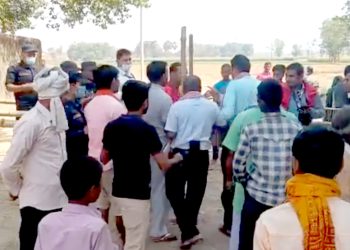 बाराको इनर्वा स्थित निर्वाचन बुथ कब्जाको प्रयास, सञ्चारकर्मीलाई पनि प्रवेश निषेध