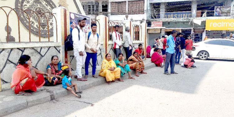 तराईमा बढ्दो गर्मीसँगै जनजीवन कष्टकर, बजारमा चहल पहल घट्यो