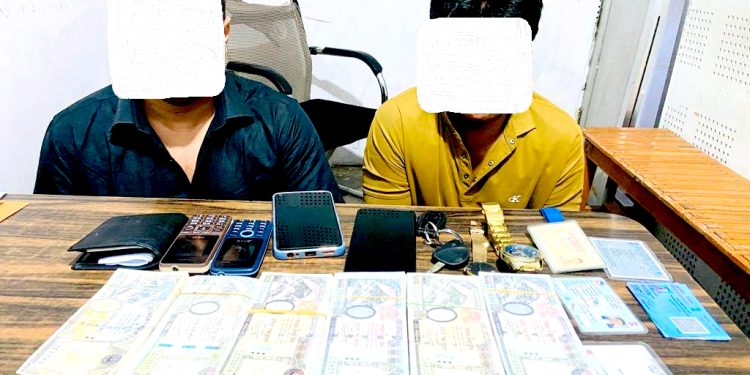 नेपाली नक्कली नोट सहित वीरगंजबाट दुई जना पक्राउ