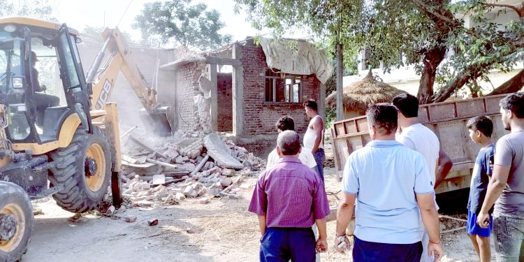 बेलवामा पनि हटाइयो ऐलानी जग्गाकाे अतिक्रमण