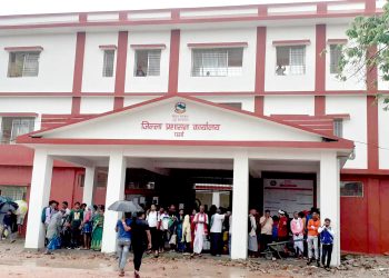 अनाधिकृत लेनदेनको गुनासो बढेपछि जिल्ला प्रशासन कार्यालय पर्सामा अख्तियार पस्यो