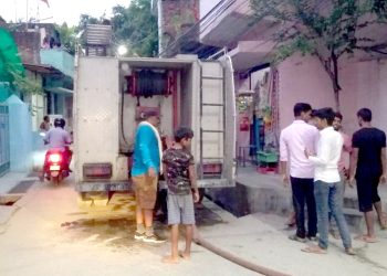 वीरगंजमा चापाकल सुकन थालेपछि खाने पानीकाे हाहाकार