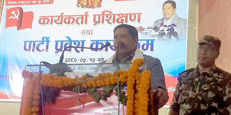 भ्रष्टाचारीहरु मिलेर घेराबन्दी गरि सरकारलाई असफल पार्न खोज्दैछन् : गृहमन्त्री श्रेष्ठ