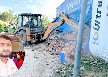 कलैया – ४ का वडाध्यक्षको दादागिरी, छड सिमेन्ट नदिएपछि सडक विस्तारको नाममा घर भत्काए