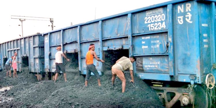 डस्टी कार्गो आयातमा भारतीय रेल्वेको अवरोध, फेरि रोक्यो अनलोड