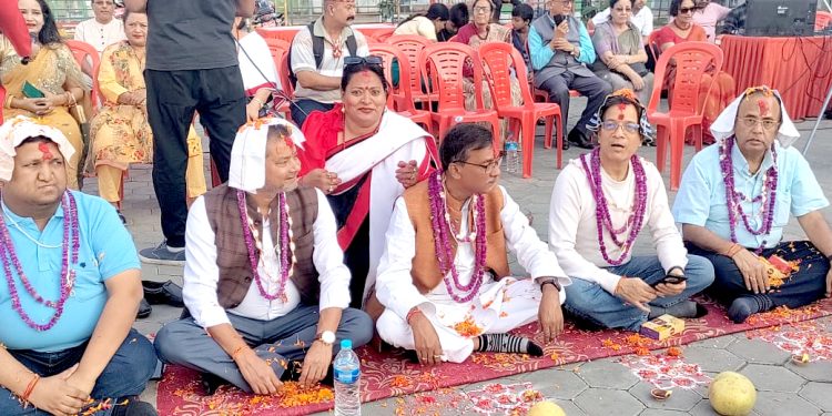 वीरगंजमा ‘सामुहिक भाईटिका’ कार्यक्रम, जात धर्म भन्दा ठूलो भाई बहिनीको नाता : सहभागीहरु