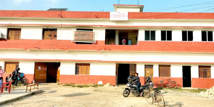 पकाहामैनपुर गाउँपालिका : दुई विषयको शिक्षकको लागि दरखास्त परेन