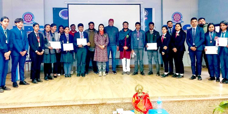 जलवायु परिवर्तनको प्रभावले पानी अभाव विषयमा पावर प्वाइन्ट प्रस्तुतीकरण प्रतियोगीता