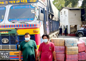 २१६ किलो लागूऔषध गाँजासहित ट्रक र दुई जना पक्राउ