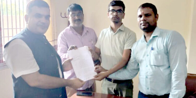 रोम विधान अनुमोदनकाे माग गर्दै प्रधानमन्त्रीलाई ज्ञापन