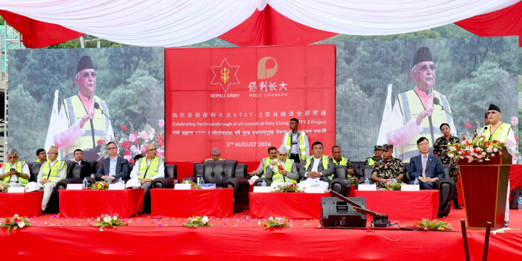 काठमाडौं–तराई/मधेस द्रुतमार्गको धेद्रे सुरुङको ‘ब्रेक थ्रु’, निर्माणमा ३६ प्रतिशत प्रगति