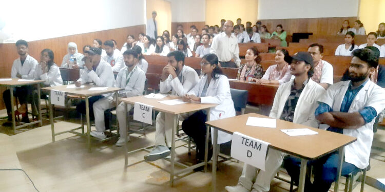 नेशनल मेडिकल क्लेजद्वारा इन्ट्रा क्लेज क्विज प्रतियोगिता