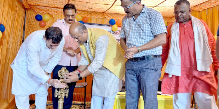 वीरगंजमा स्थापना भएको न्यूज २४ टेलिभिजनको प्रादेशिक कार्यालयको मुख्यमन्त्रीद्वारा उद्घाटन