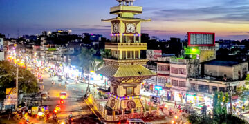 दसैँमा वीरगंज बजार सुनसान, रक्सौलमा गुल्जार ! सडक फुटपाथमा भीडभाड, सपिङ सेन्टर सुनसान