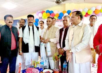 राजनीतिमा अवसर खोज्दै नेता मियाँ, स्वार्थ पुरा नहुँदा आधा दर्जनभन्दा बढि पार्टी परिवर्तन