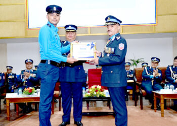 प्रहरी नायब निरीक्षक यादव ‘उत्कृष्ट अनुसन्धानकर्ता’ प्रहरीको रुपमा पुरस्कृत