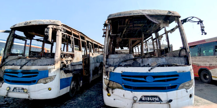 बिमा रकमको लागि सञ्चालकले बसमा योजनाबद्ध आगजनी गरेको खुलासा