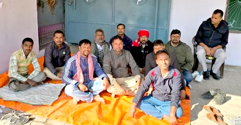 नेकपा एमाले पर्सा कार्यालयमा तालाबन्दी : प्रतिनिधि छनोटमा विवादपछि चुनाव स्थगित