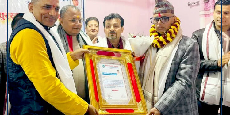 यस वर्षको स्व. गोपाल गिरी स्मृत्ति पत्रकारिता पुरस्कार देवकोटालाई
