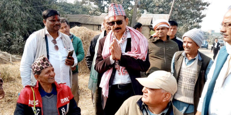 पर्सा क्षेत्र-२: टेमानीको घरदैलो अभियान तीब्र, लहलहीमा नपरी, बुझेर अमूल्य मत दिन आग्रह