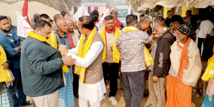 पर्सागढी-९ को एकटाङ्गा र तिलिया टोलमा टेमानी, खानेपानी र स्वास्थ्य समस्यामाथि छलफल